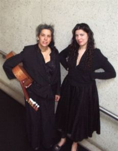 les-han-performing-at-nga-10-may-2009-04